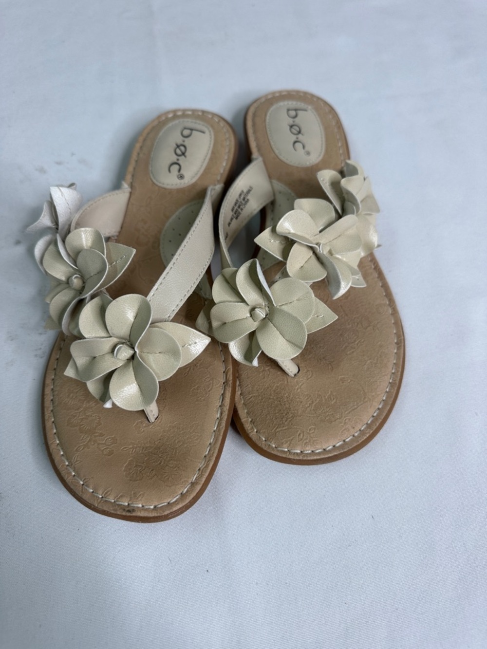 b.o.c. Floral Accent Cream Leather Thong Sandals